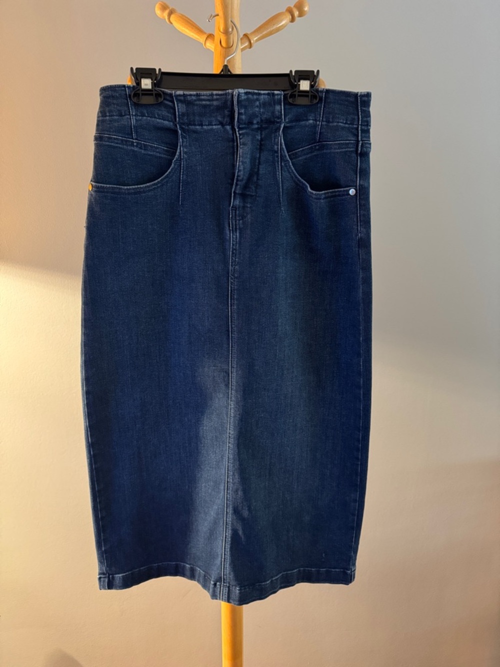 Pilcro Dark Blue Denim Midi Skirt - fits like a 6 - runs very small
